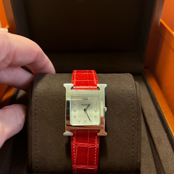 Hermes heure H watch, small model w/ diamonds & alligator strap. Retails $6,250+ - Picture 3 of 17